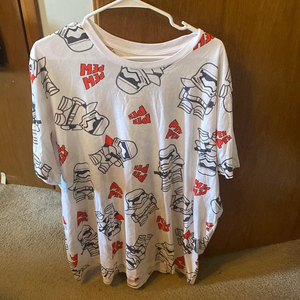 Star Wars 2xl shirt from Disney store NWT